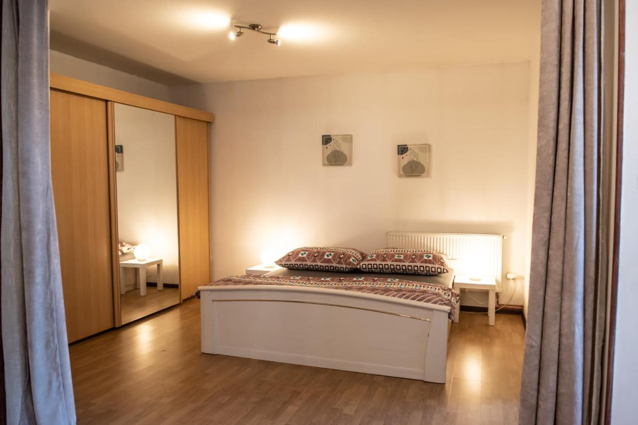 Podkrovni Apartman S Vyhledem Na Namesti Lomnice nad Lužnicí Kültér fotó