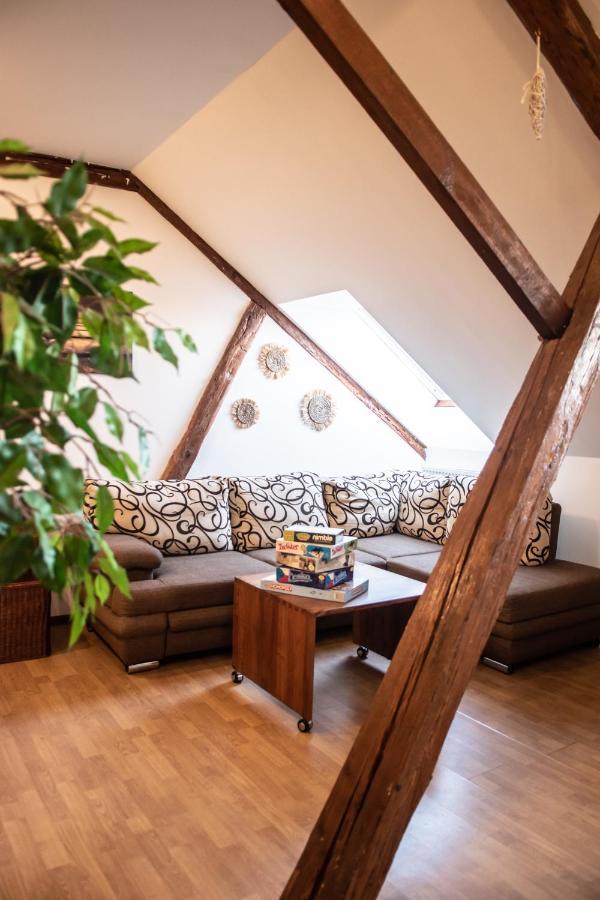 Podkrovni Apartman S Vyhledem Na Namesti Lomnice nad Lužnicí Kültér fotó