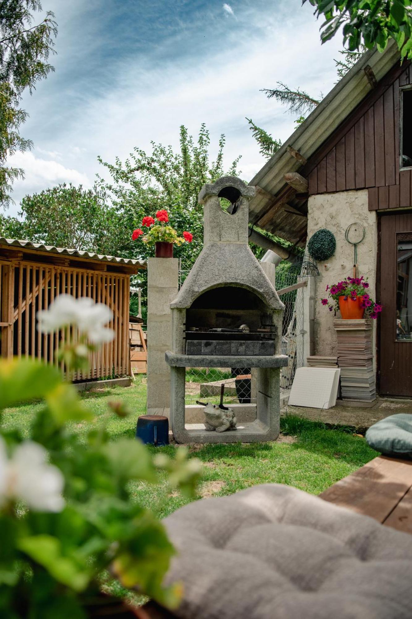Podkrovni Apartman S Vyhledem Na Namesti Lomnice nad Lužnicí Kültér fotó
